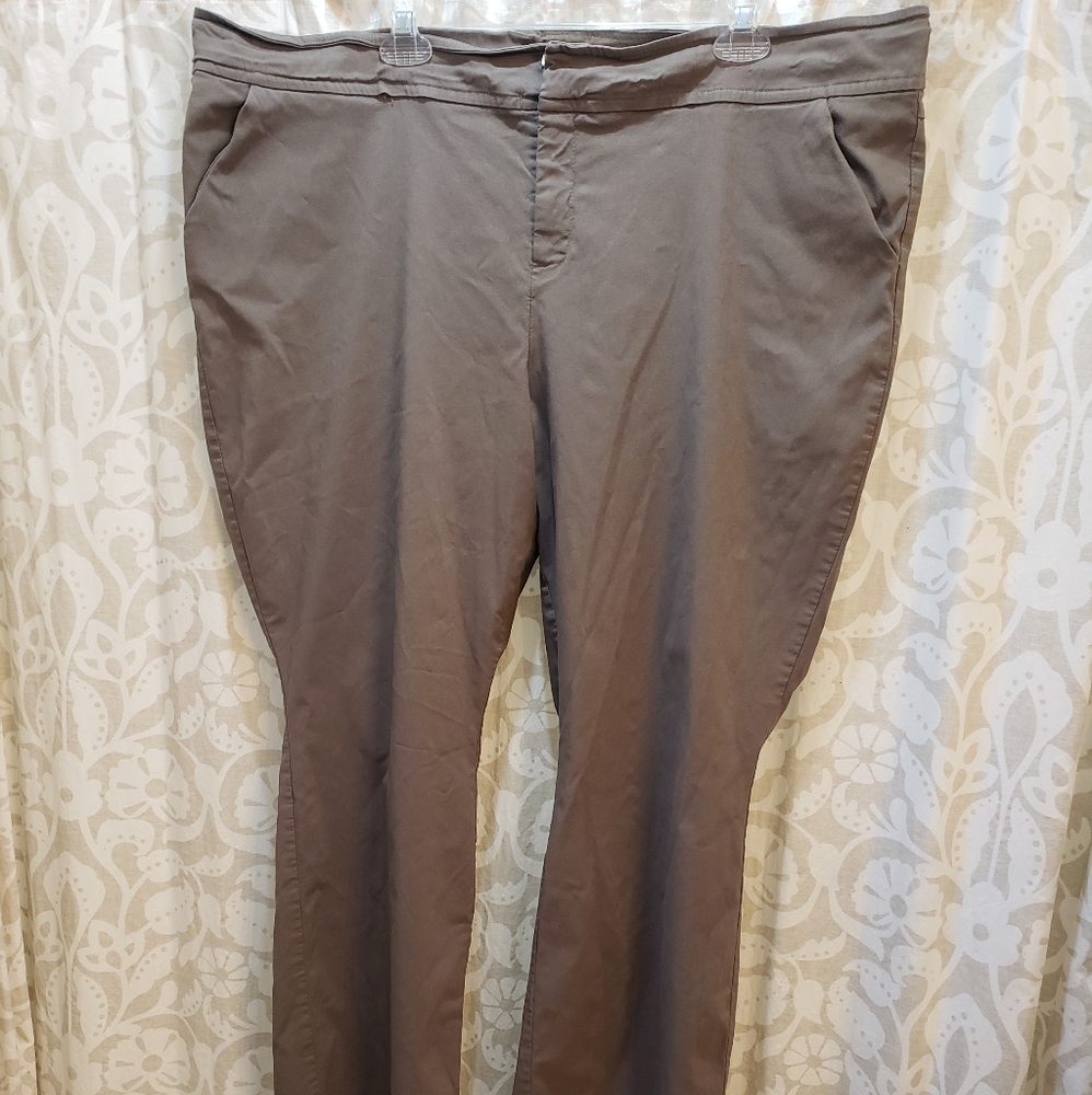 Torrid olive pants, stretchy, 24 regular,